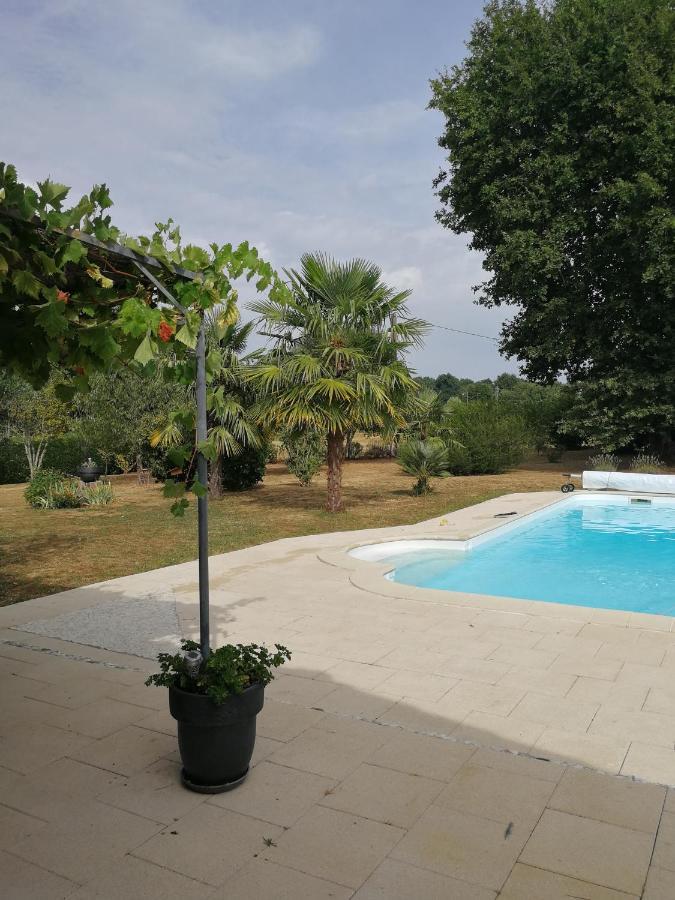 Au Doux Repos Bed & Breakfast Lucbardez-et-Bargues Dış mekan fotoğraf