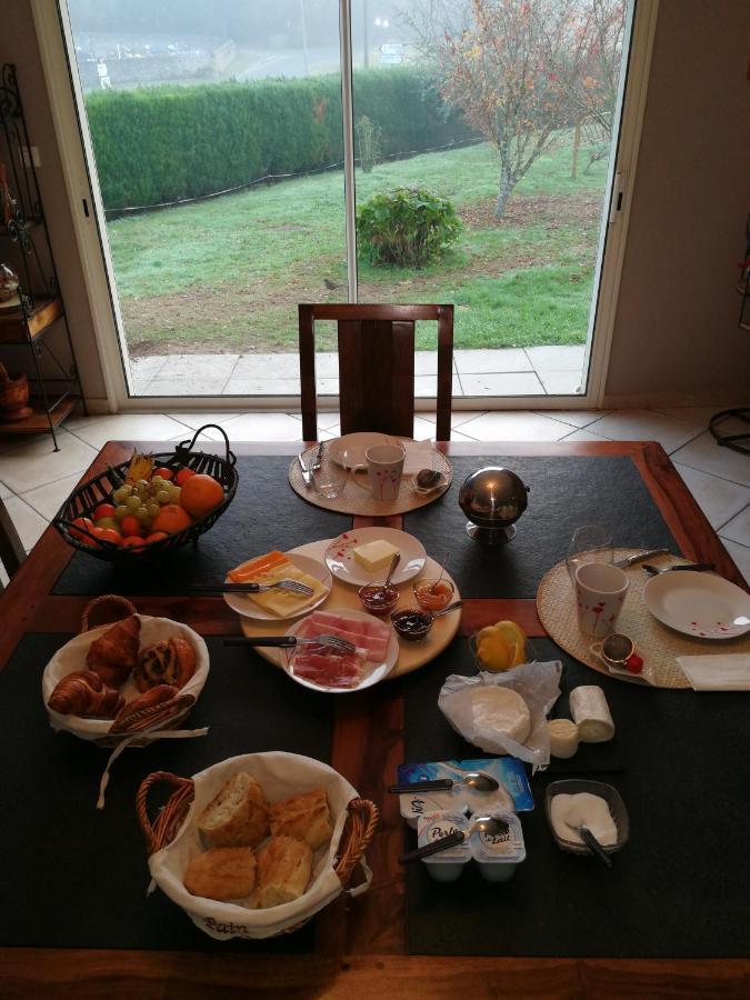 Au Doux Repos Bed & Breakfast Lucbardez-et-Bargues Dış mekan fotoğraf