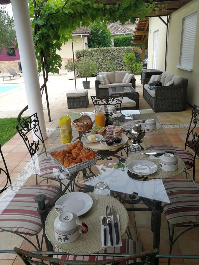 Au Doux Repos Bed & Breakfast Lucbardez-et-Bargues Dış mekan fotoğraf